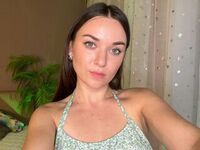 cam show MonicaGoldenes