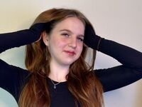 camgirl shaving pussy NilaBudy