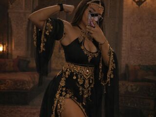 naked webcamgirl video PerlaZoey