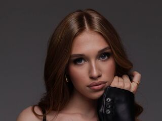 naked girl with cam masturbating RanaeEtherington