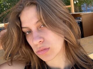 naked cam girl masturbating with vibrator RhiannonLinko