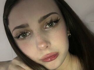 girl showing tits RivaWhittall