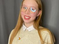 girl webcam show RomanaGuethle