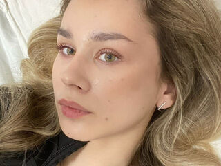 sexy camgirl live RoxanePoire