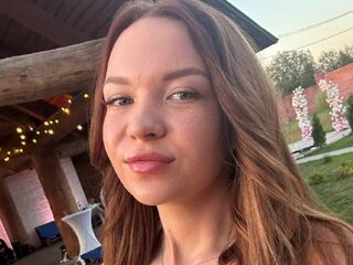 strip tease SadeBergum