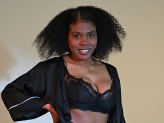camgirl fingering wet pussy SaraBlackwood