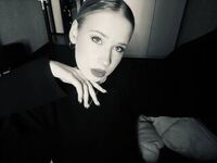 naked cam girl photo SherieMcwayne