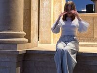 topless webcamgirl SonaQuinley