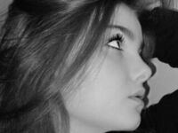 camgirl spreading pussy StephanieMiller