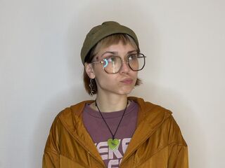 cam slut chat room TammyNaidu