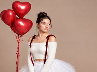 cam girl masturbating with sextoy TomikaHocket