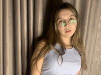 camgirl showing tits WandaCatts